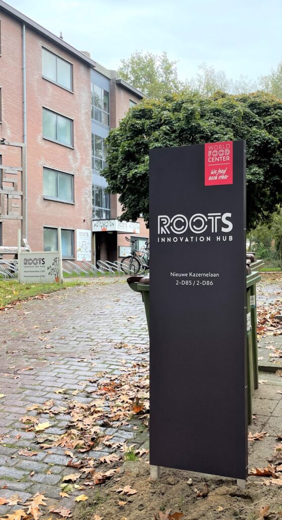 Ingang van het Roots Innovation Hub op het World Food Center - Nieuwe Kazernelaan 2D85 / 2-D86